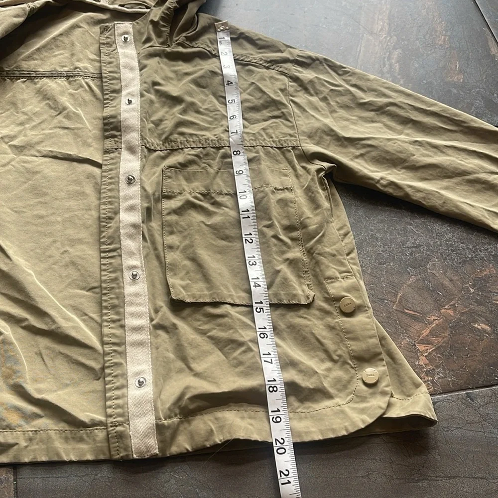 Zara Kids Lightweight Pocket Parka in olive color size 8